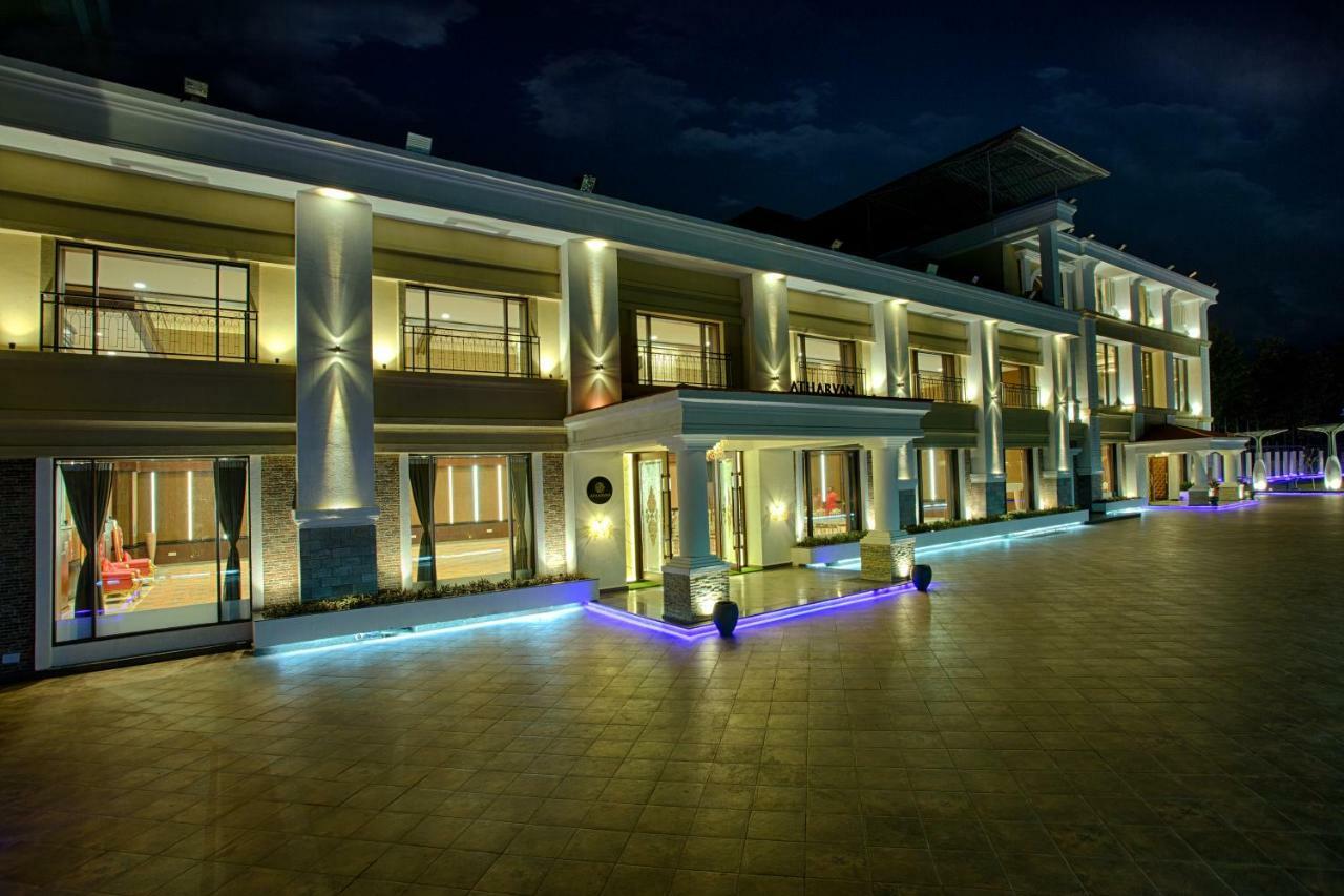 Four Vedas Hotel & Resort Siliguri Exterior foto